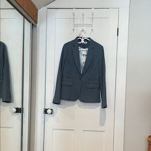 #41, Classic Women's Gray Blazer - Tailored Single-Button Jacket